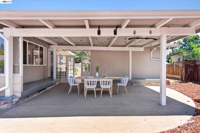 740 Harvard Dr, Pleasant Hill, CA 94523