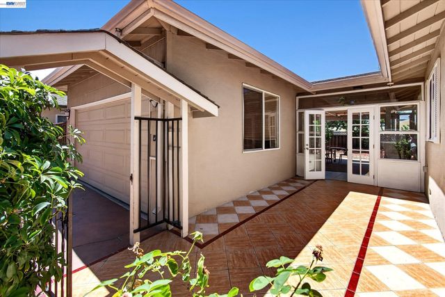 740 Harvard Dr, Pleasant Hill, CA 94523