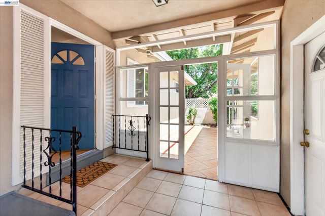 740 Harvard Dr, Pleasant Hill, CA 94523