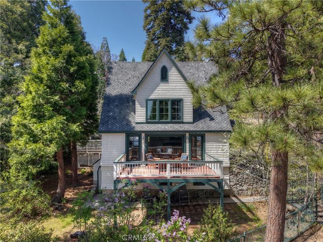 242 Holiday Drive, Lake Arrowhead, CA 92352