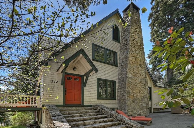 242 Holiday Drive, Lake Arrowhead, CA 92352