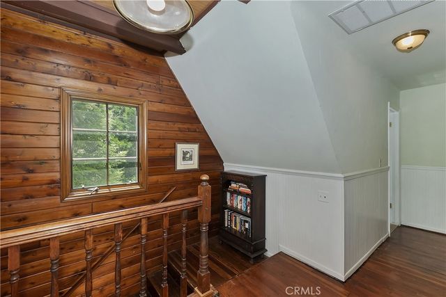 242 Holiday Drive, Lake Arrowhead, CA 92352