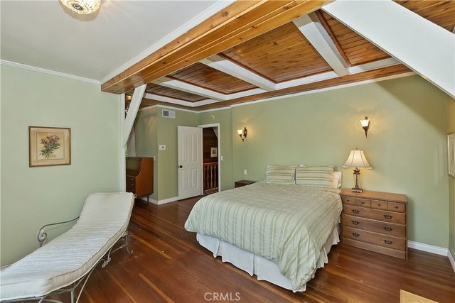 242 Holiday Drive, Lake Arrowhead, CA 92352