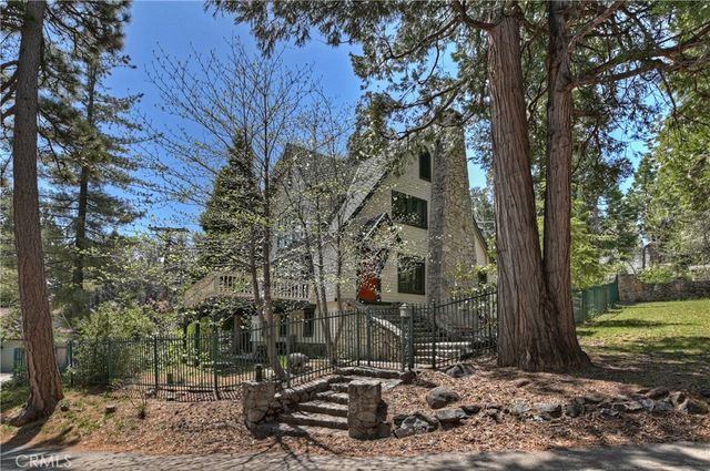 242 Holiday Drive, Lake Arrowhead, CA 92352