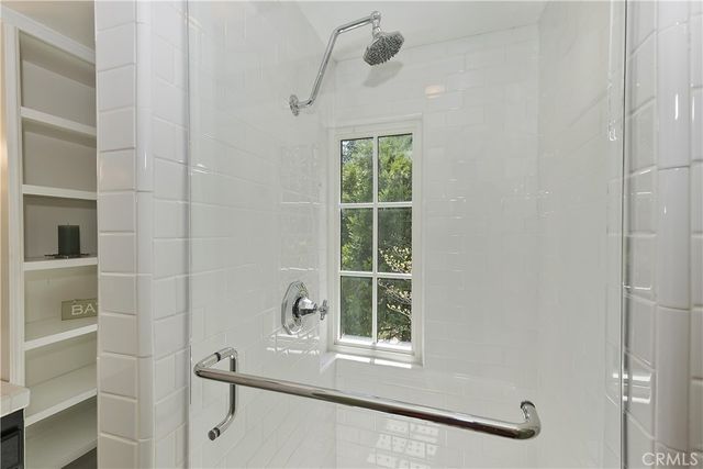 242 Holiday Drive, Lake Arrowhead, CA 92352