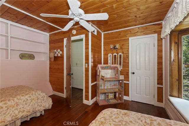 242 Holiday Drive, Lake Arrowhead, CA 92352