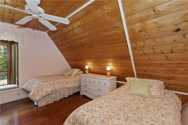 242 Holiday Drive, Lake Arrowhead, CA 92352