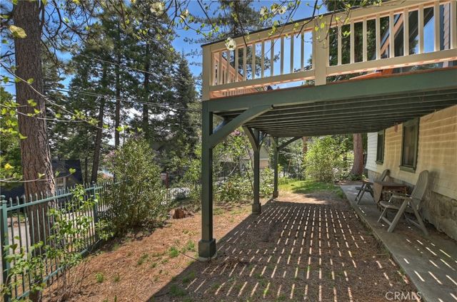 242 Holiday Drive, Lake Arrowhead, CA 92352