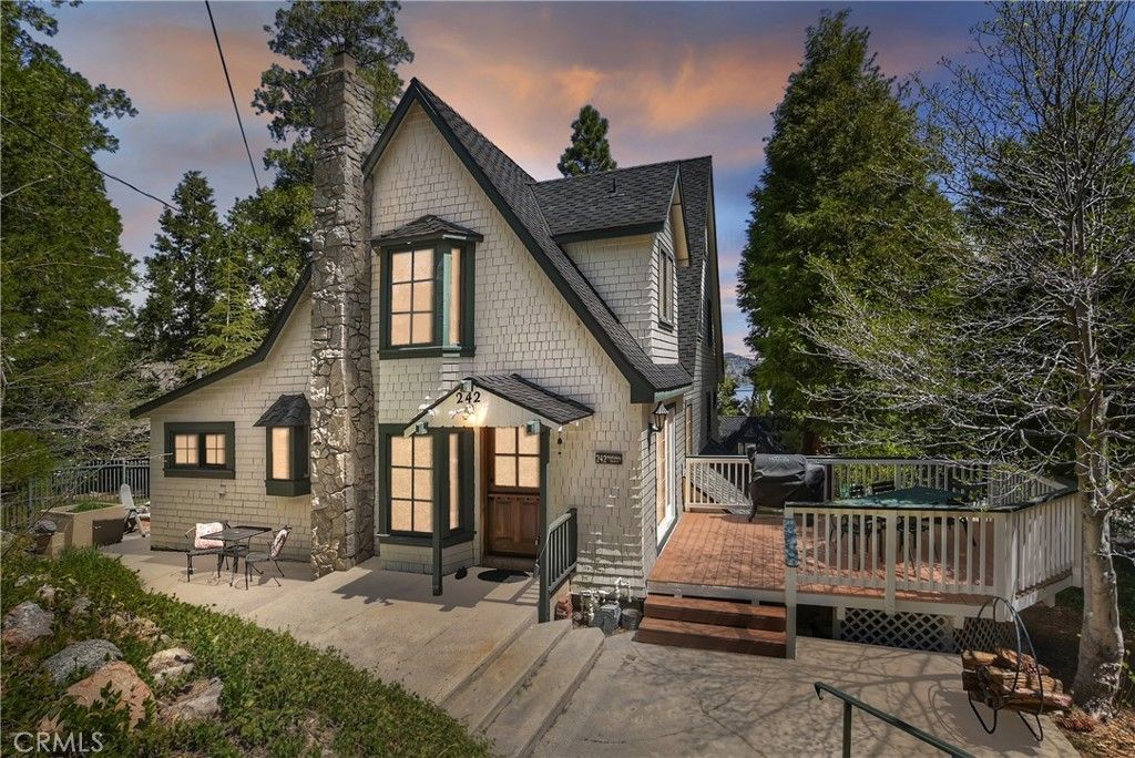 242 Holiday Drive, Lake Arrowhead, CA 92352