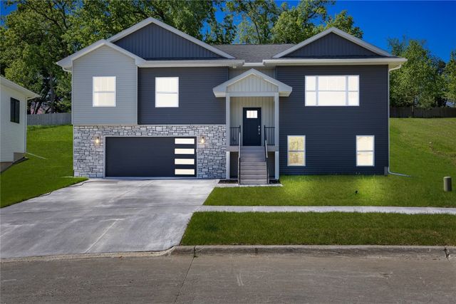 706 Silver Lane, Iowa City, IA 52245