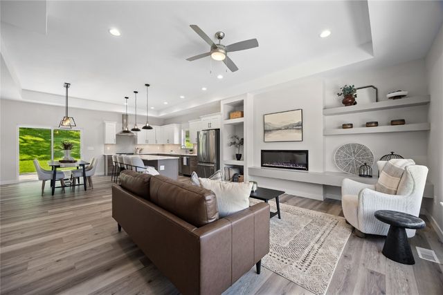 706 Silver Lane, Iowa City, IA 52245