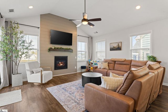 507 Townsend Avenue, Greer, SC 29651