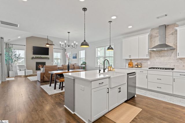 507 Townsend Avenue, Greer, SC 29651