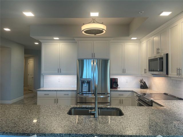 260 HIDDEN BAY DRIVE 401, Osprey, FL 34229