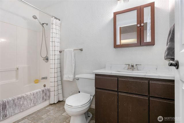 7506 Woodland Road, Ferndale, WA 98248
