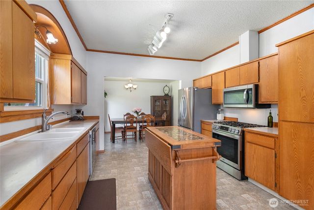 7506 Woodland Road, Ferndale, WA 98248