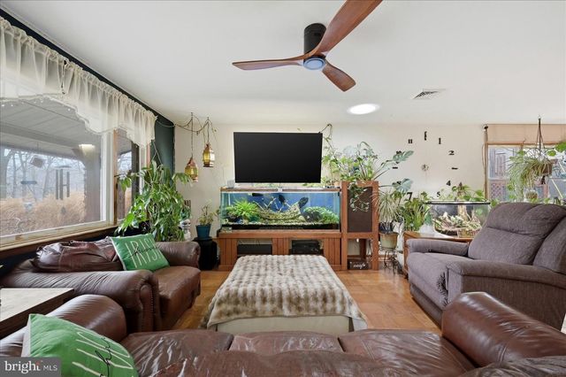 61 NATALIE LN, Harpers Ferry, WV 25425