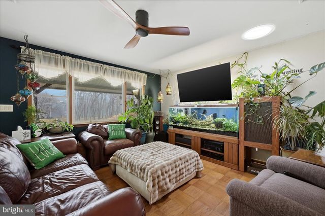 61 NATALIE LN, Harpers Ferry, WV 25425