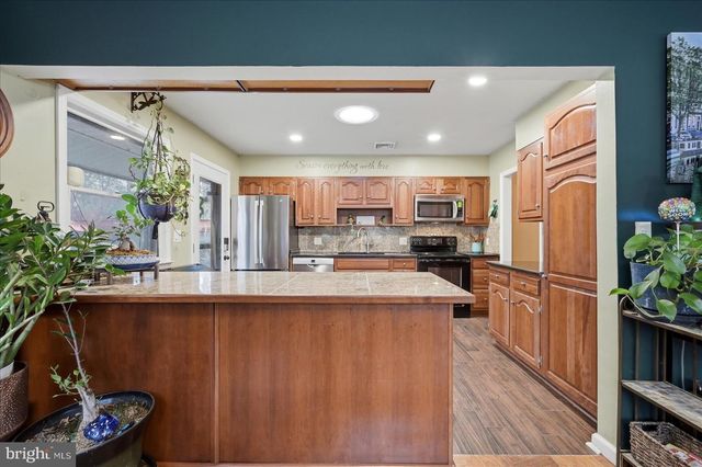 61 NATALIE LN, Harpers Ferry, WV 25425