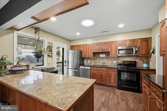 61 NATALIE LN, Harpers Ferry, WV 25425