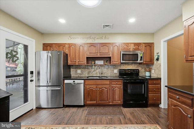 61 NATALIE LN, Harpers Ferry, WV 25425