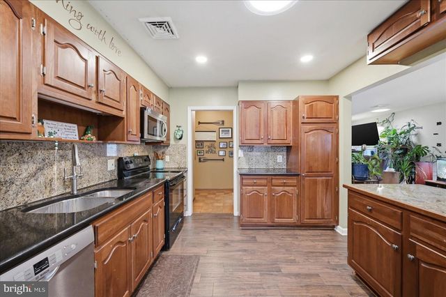 61 NATALIE LN, Harpers Ferry, WV 25425