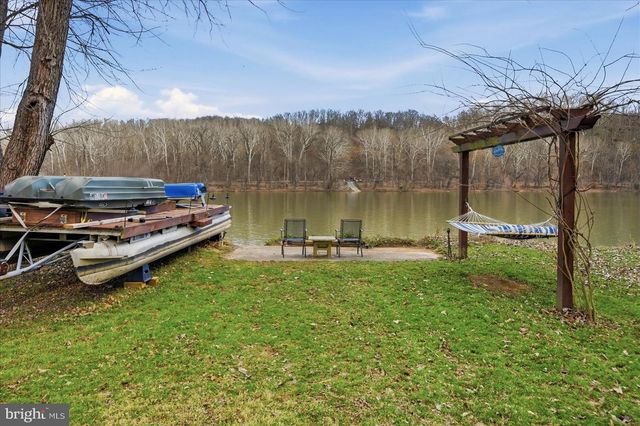 61 NATALIE LN, Harpers Ferry, WV 25425