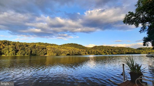 61 NATALIE LN, Harpers Ferry, WV 25425