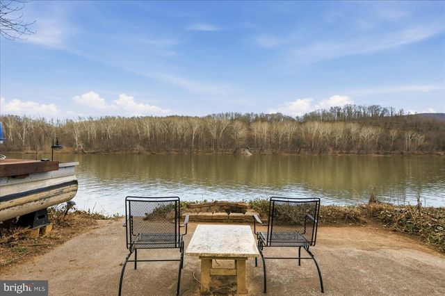 61 NATALIE LN, Harpers Ferry, WV 25425