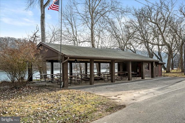 61 NATALIE LN, Harpers Ferry, WV 25425