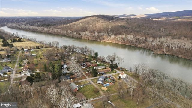 61 NATALIE LN, Harpers Ferry, WV 25425