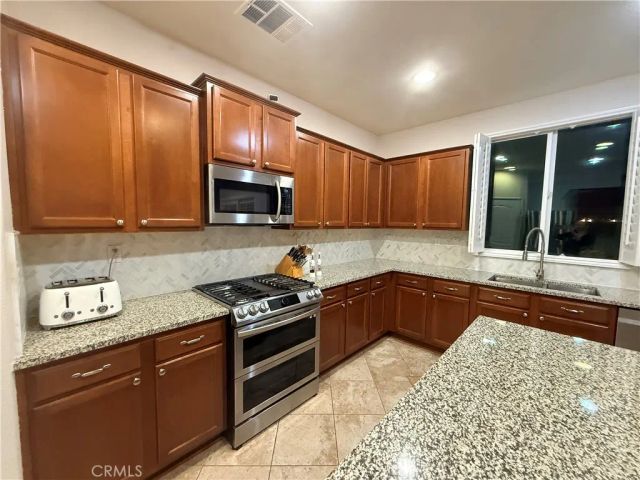 2274 Dwight Court, Rosamond, CA 93560