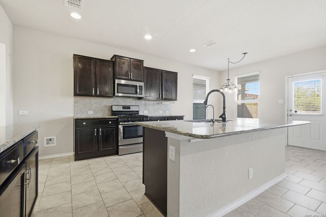 662 Sage Thrasher, San Antonio, TX 78253