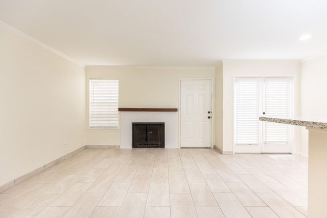 14600 Fonmeadow Drive 1105, Houston, TX 77035