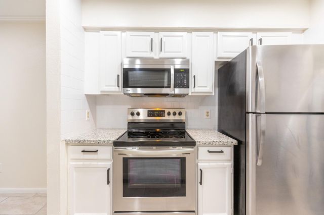14600 Fonmeadow Drive 1105, Houston, TX 77035