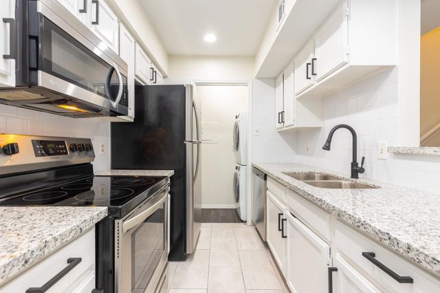 14600 Fonmeadow Drive 1105, Houston, TX 77035