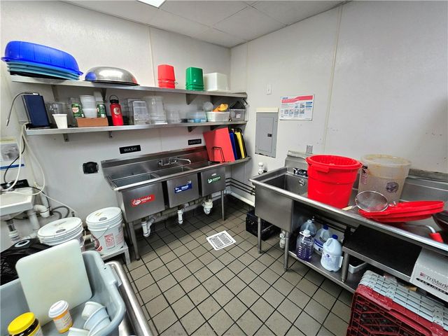172 Wayland Avenue, Providence, RI 02906