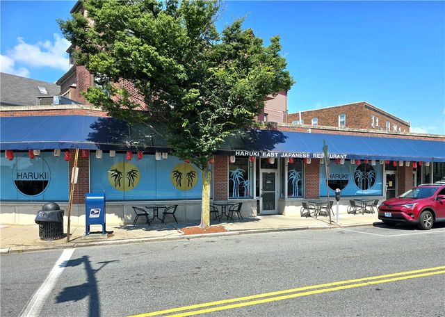 172 Wayland Avenue, Providence, RI 02906