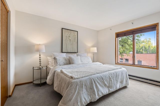 2425 E Franklin Avenue 205, Minneapolis, MN 55406