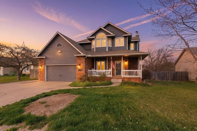 818 E Rushwood Ct, Derby, KS 67037