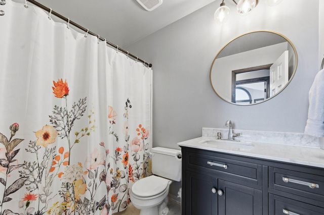 818 E Rushwood Ct, Derby, KS 67037