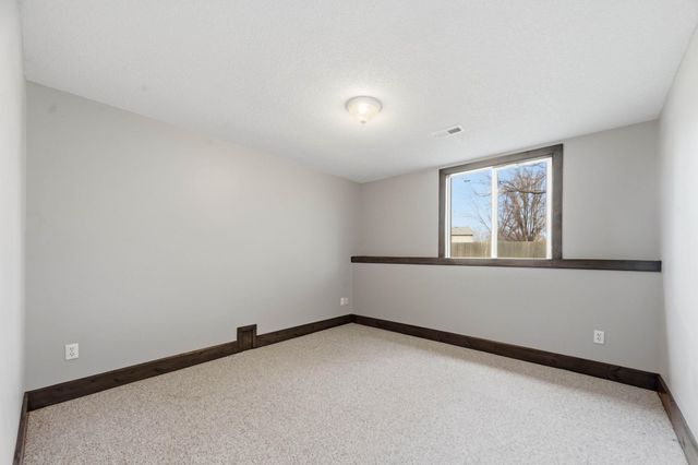 818 E Rushwood Ct, Derby, KS 67037