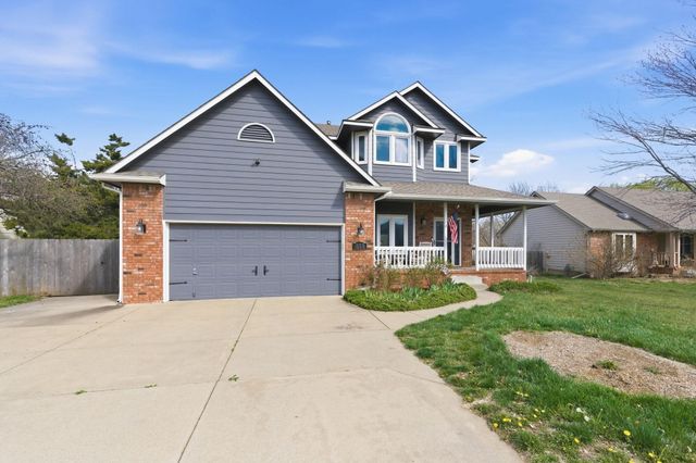 818 E Rushwood Ct, Derby, KS 67037