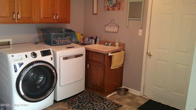 2568 Holy Cross Rd, New Haven, KY 40051