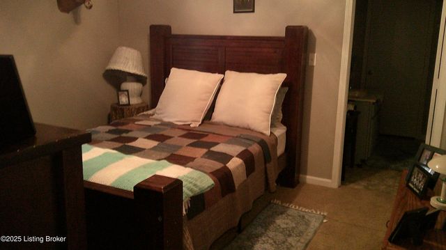 2568 Holy Cross Rd, New Haven, KY 40051