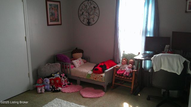 2568 Holy Cross Rd, New Haven, KY 40051