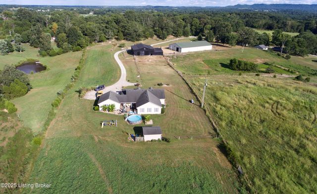 2568 Holy Cross Rd, New Haven, KY 40051