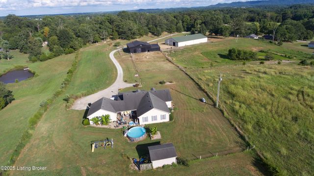 2568 Holy Cross Rd, New Haven, KY 40051