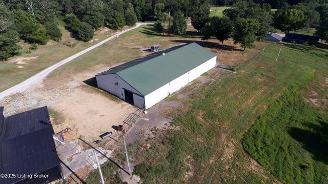 2568 Holy Cross Rd, New Haven, KY 40051