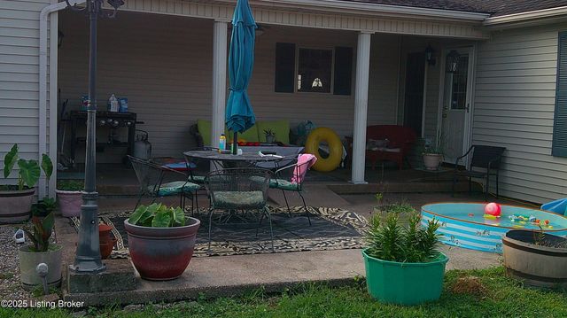 2568 Holy Cross Rd, New Haven, KY 40051